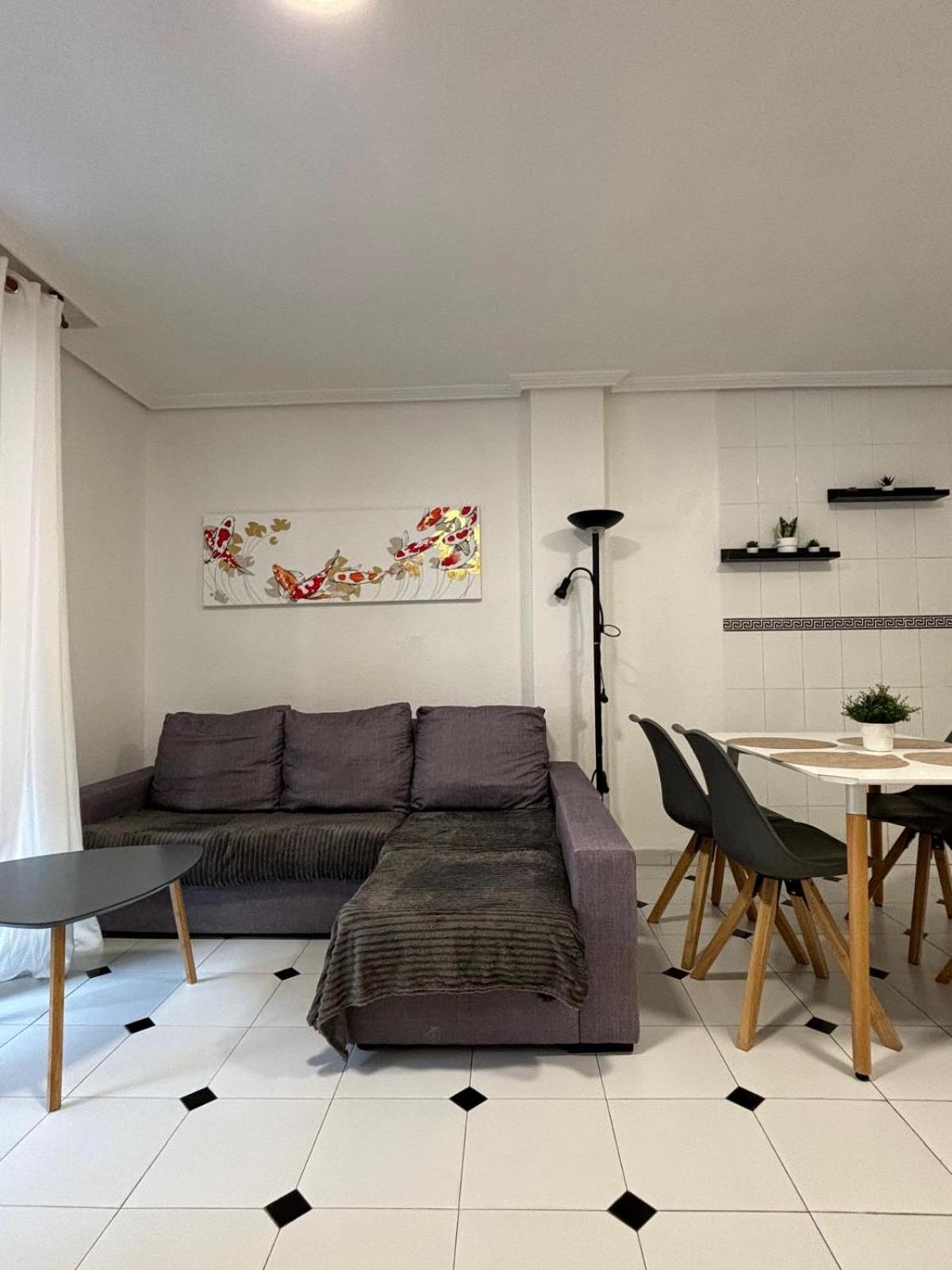 Просторная Квартира Рядом С Морем В Хорошем Районе Torrevieja Luaran gambar